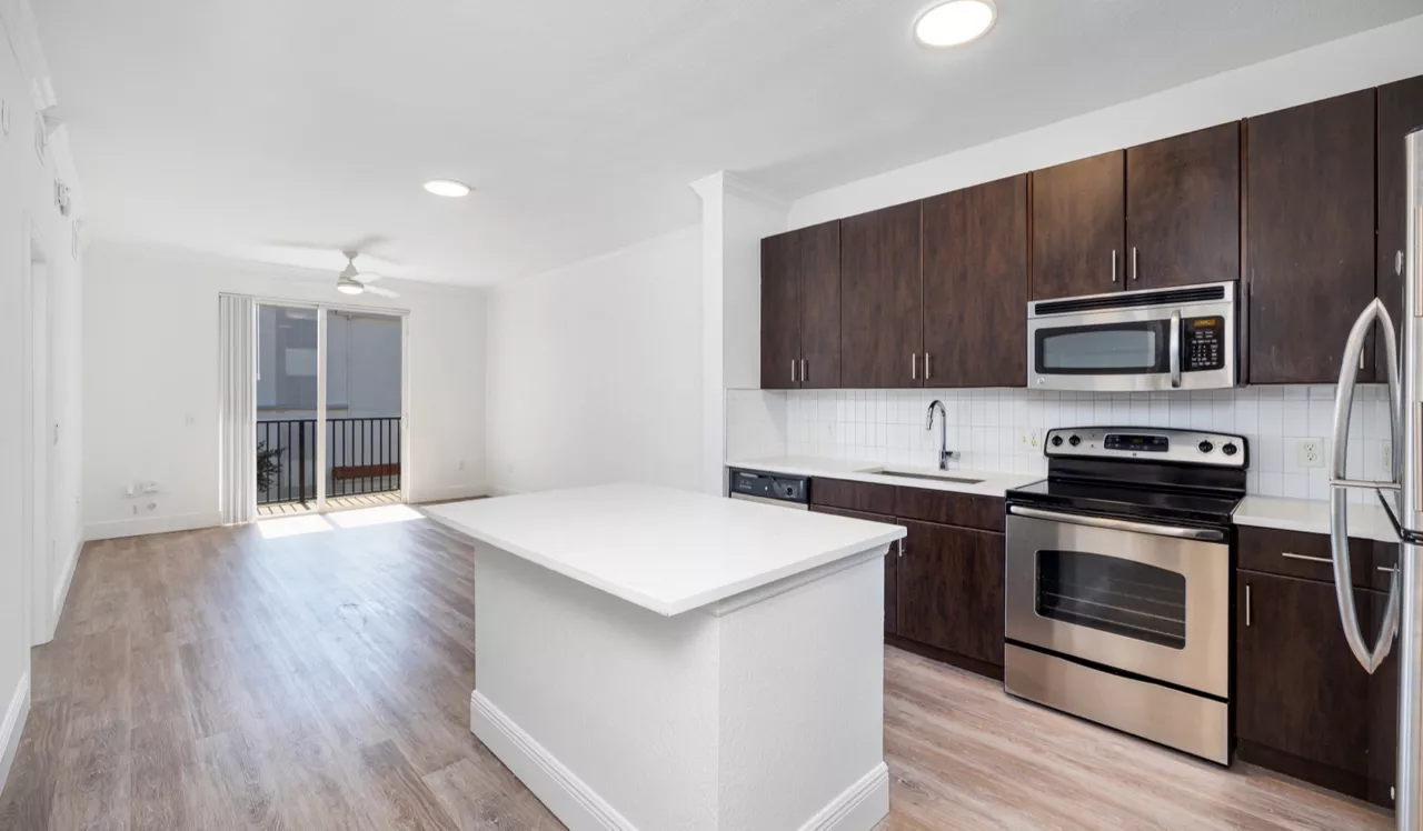 City Center on 7th - Pembroke Pines, FL - Interior - Kitchen