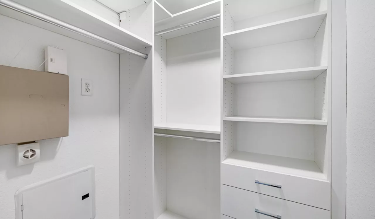 City Center on 7th - Pembroke Pines, FL - Interior - Closet
