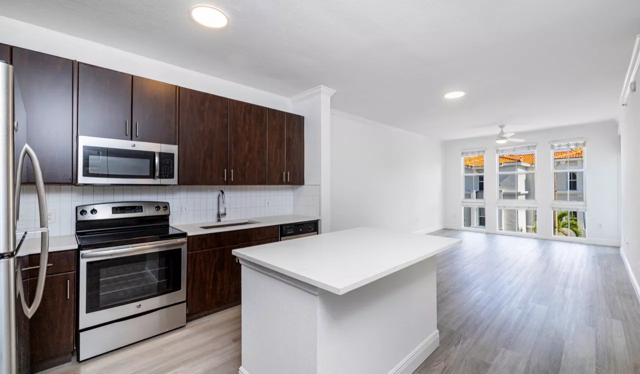City Center on 7th Apartment Homes - Pembroke Pines, FL - Graycliff Interior Kitchen