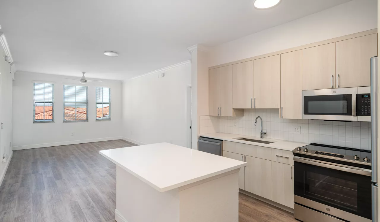 City Center on 7th - Pembroke Pines, FL - Kitchen