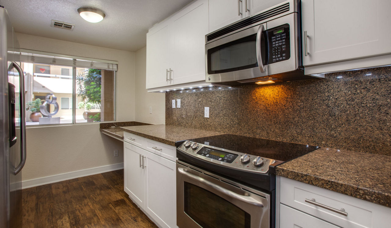 3400 Avenue of the Arts - Costa Mesa, CA - Kitchen