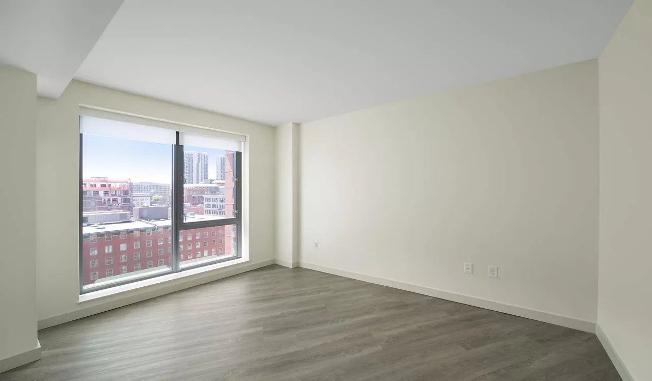 One Canal Apartments - Boston, MA - bedroom