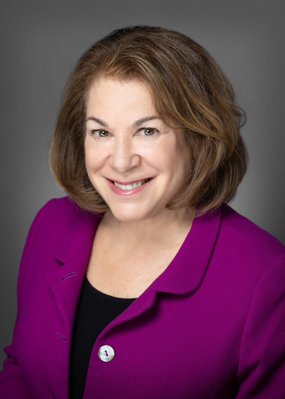 Ann Sperling Headshot