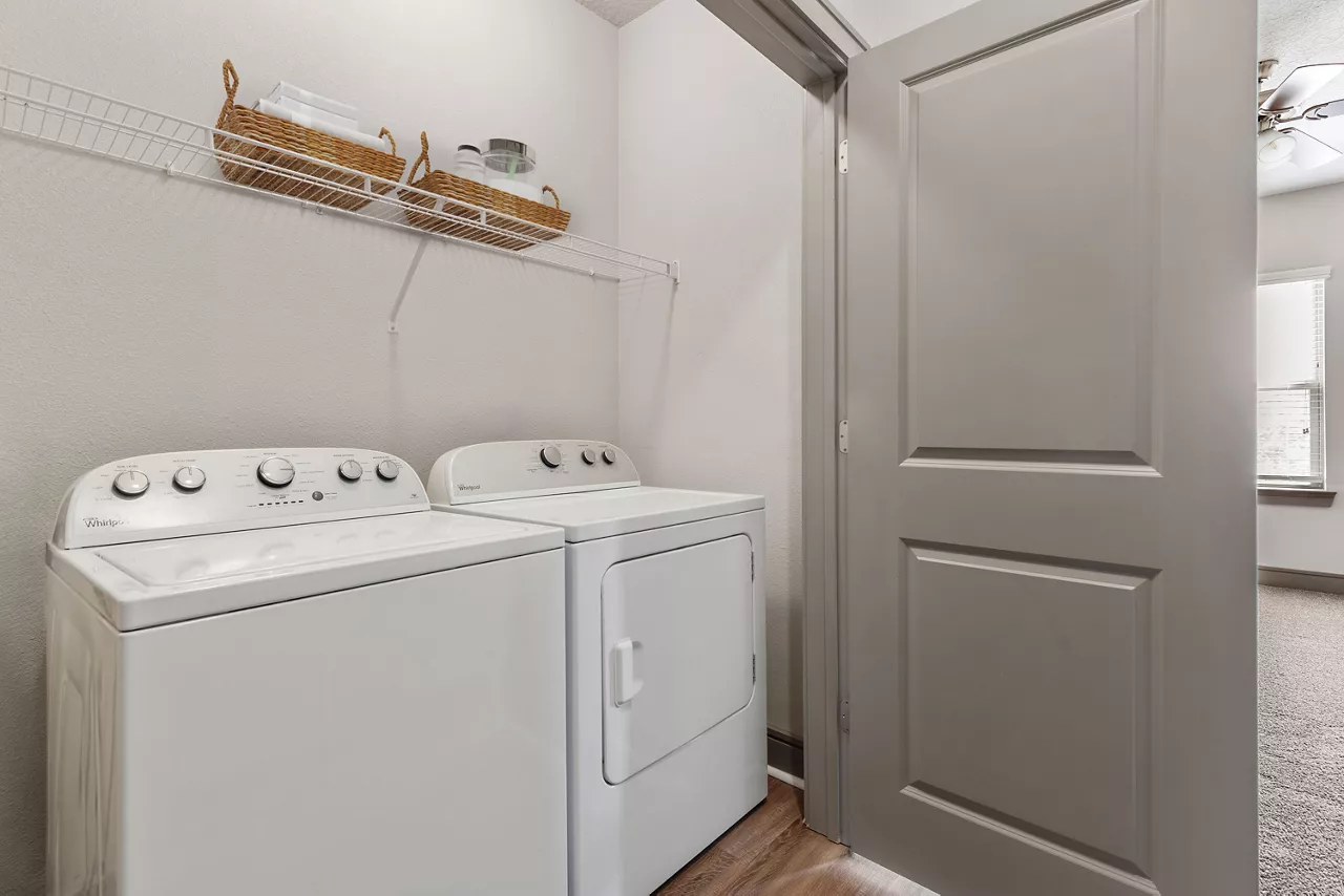 Sorrel - Jacksonville, FL - Laundry
