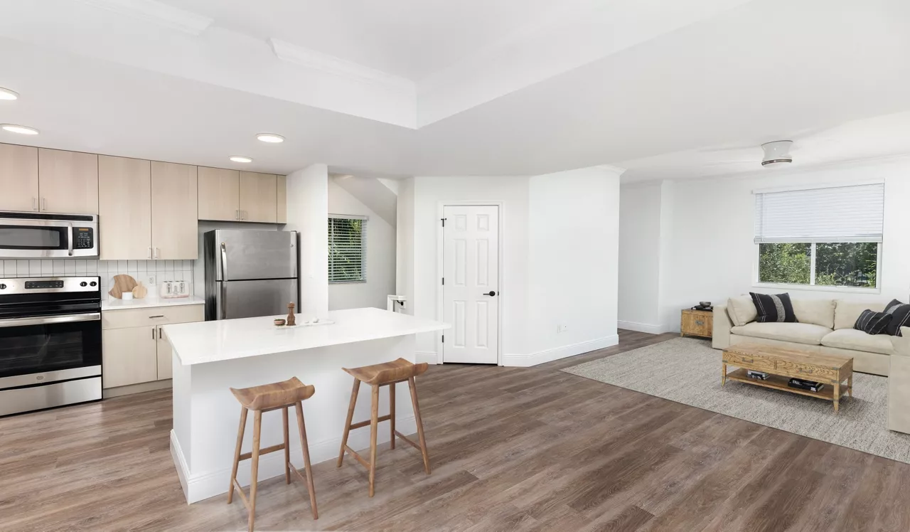 City Center on 7th - Pembroke Pines, FL - Colinas Premier Kitchen