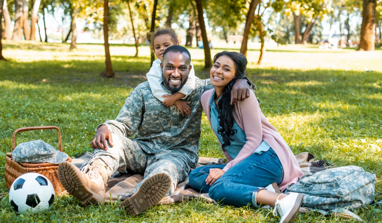 Foxchase Apartments - Alexandria, VA - Young military family 