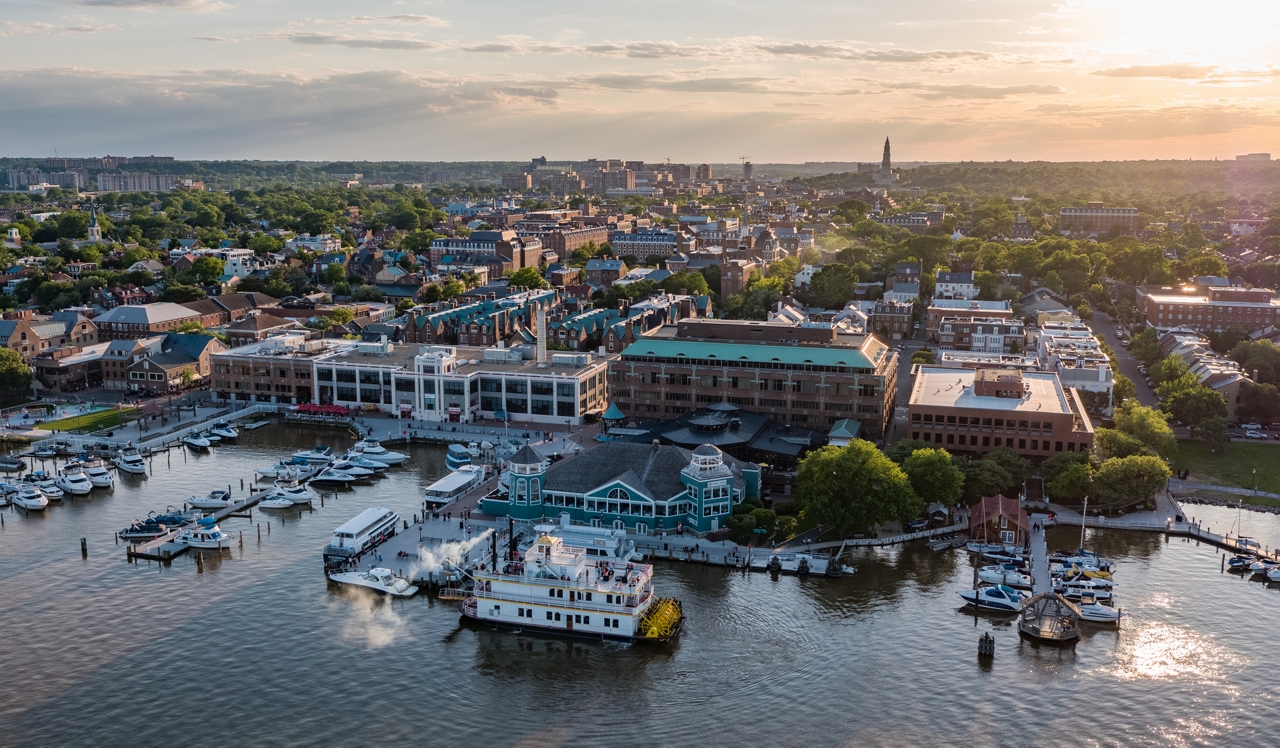 Foxchase Apartmets - Alexandria VA - Old Town Alexandria.Historic Old Town Alexandria is just 4 miles away. Enjoy nearby boutique shopping, riverboat rides along the Potomac and celebrated local restaurants in just a few minutes.&nbsp;