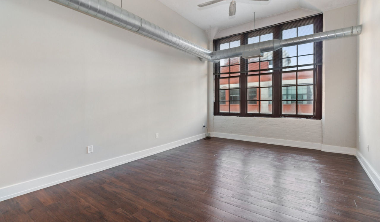 Locust on the Park - Philadelphia, PA - Bedroom