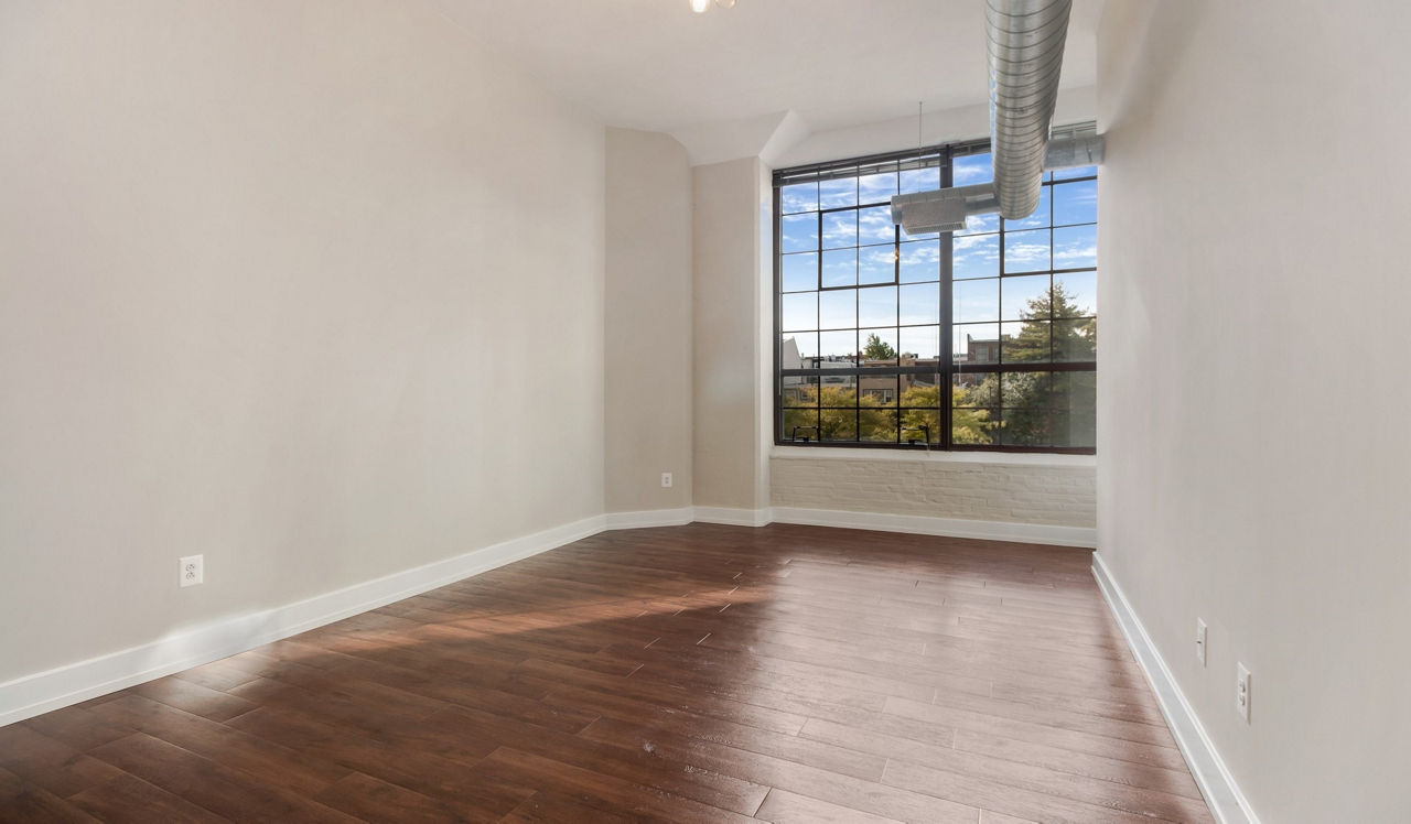 Locust on the Park - Philadelphia, PA - living room