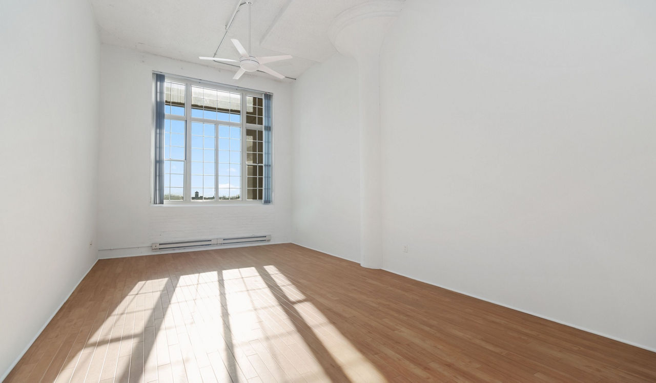 The Riverloft Apartment Homes - Philadelphia, PA - Living Room 