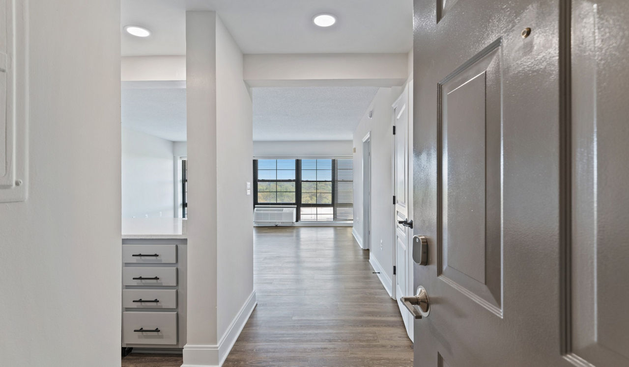 Capital Crescent Trail Residences - Bethesda, MD - Entry