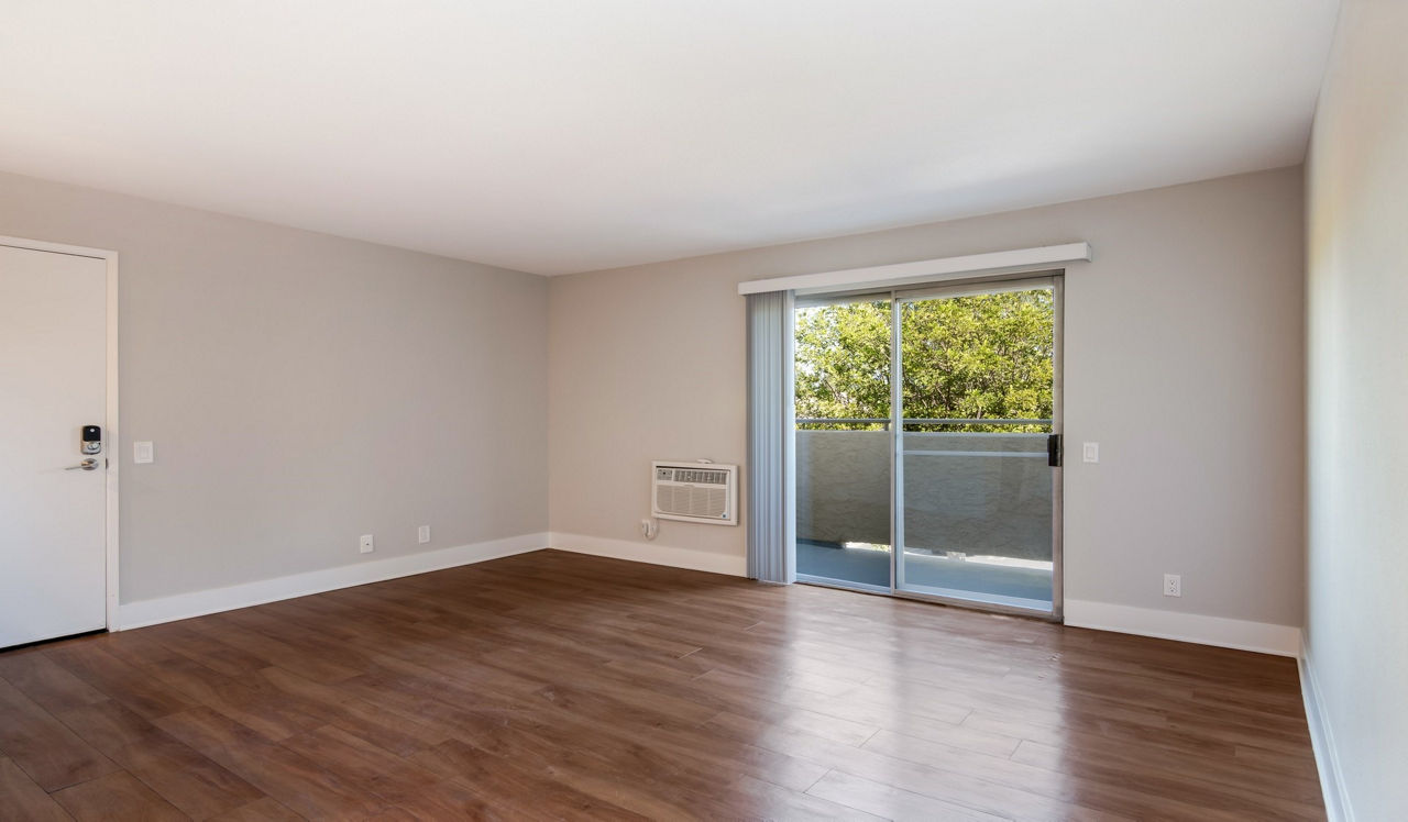 Hidden Cove - Escondido CA - Living Room