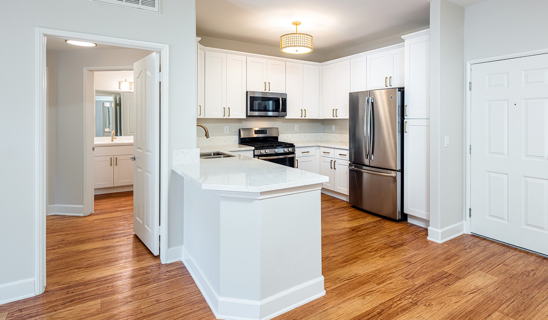 Palazzo East – Los Angeles, CA – Kitchen