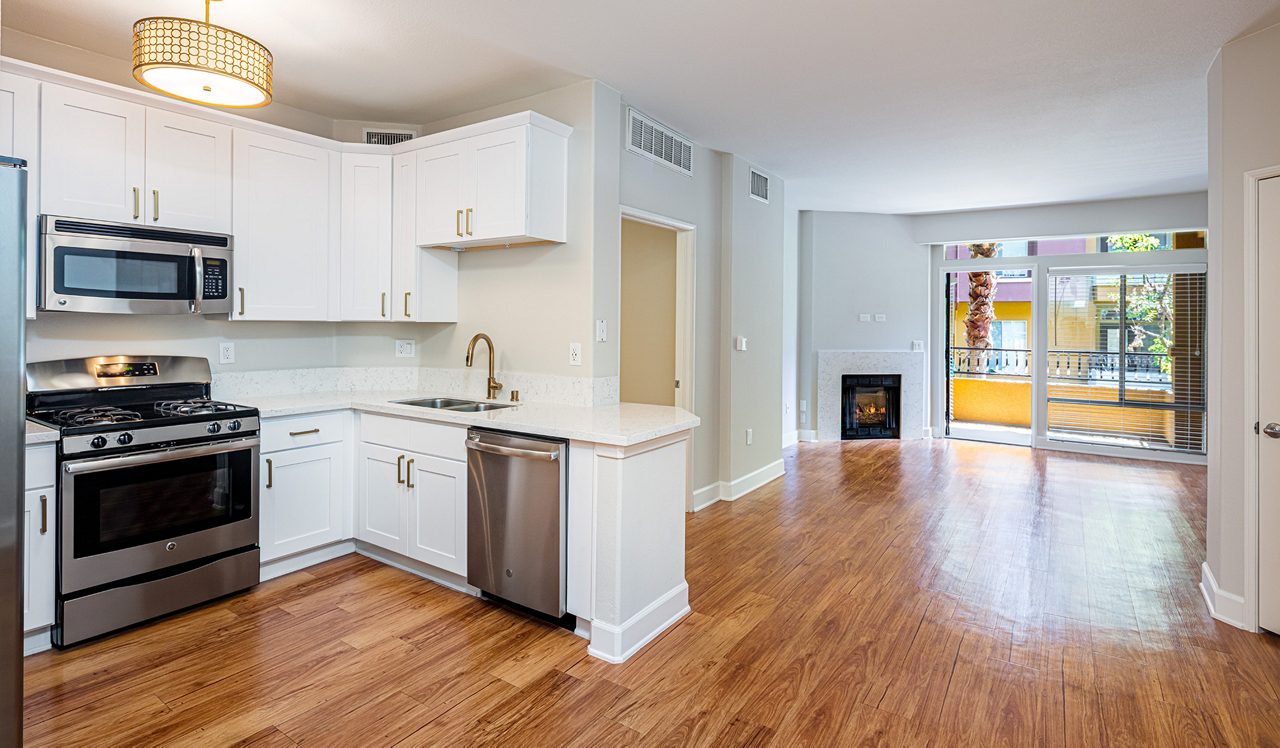 Photographer Lucas Fladzinski. Client AIMCO. Palazzo East Apartments. Los Angeles, CA.