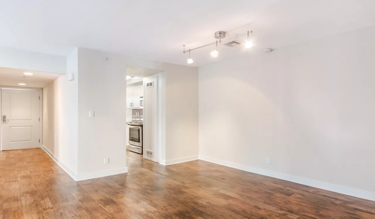 3400 Avenue of the Arts - Costa Mesa, CA - Dining Room
