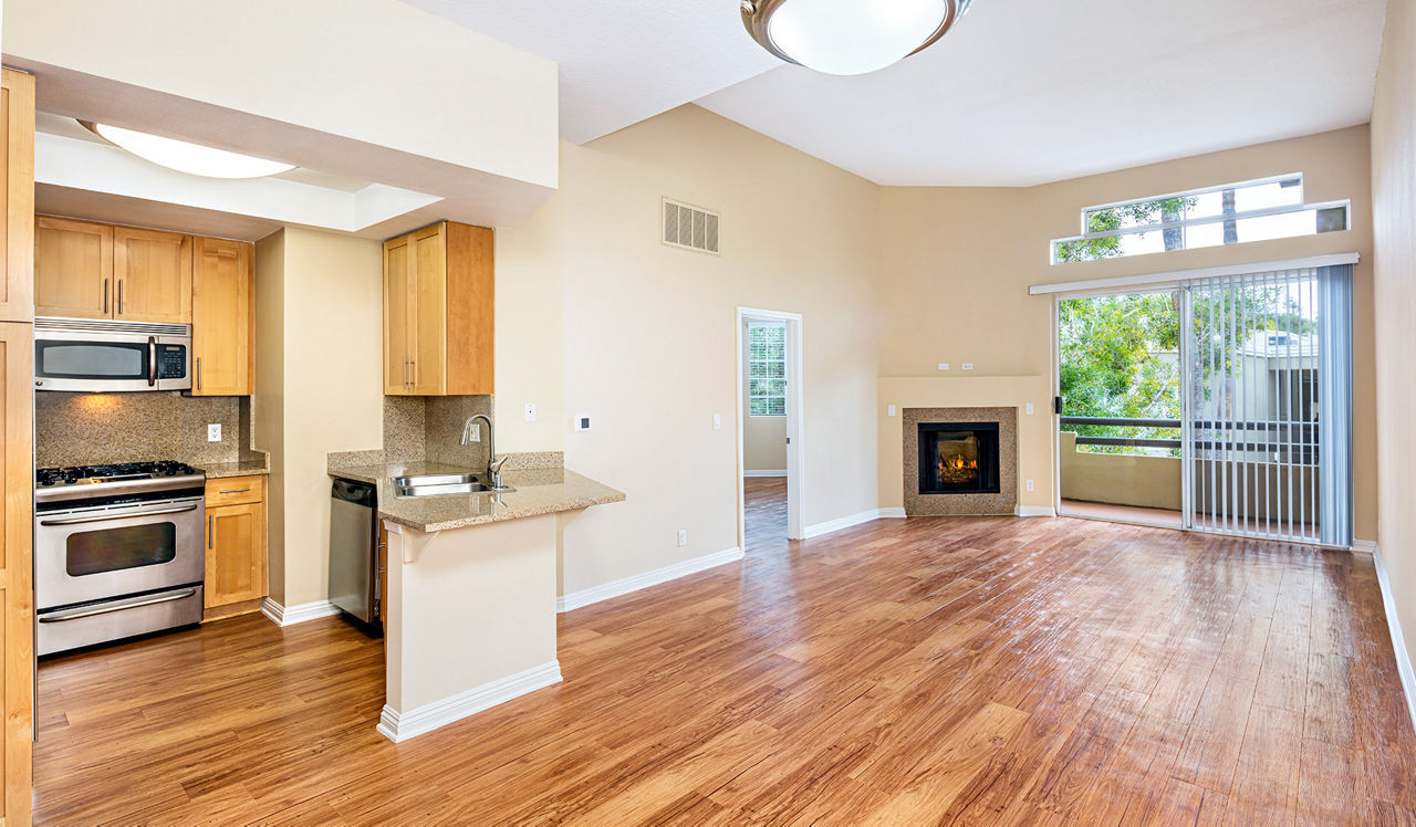 HillCreste - Los Angeles , CA - Living