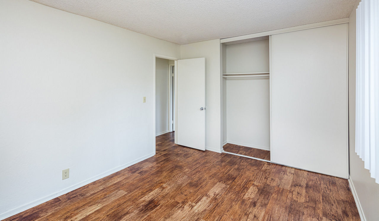 Laurel Crossing - San Mateo, CA - bedroom