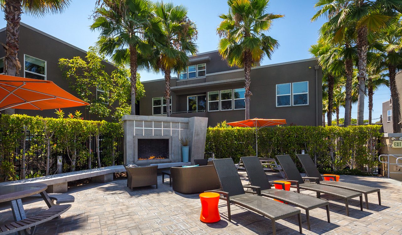 Lincoln Place - Venice, CA - firepit