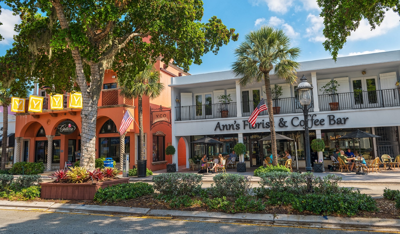 The District at Flagler Village - Fort Lauderdale, FL - Coffee Shops.<p>&nbsp;</p>
<p style="text-align: center;">Ann's Florist and Coffee Bar, Circle Coffee House, and smoothie shops like JB&amp;C Juice Bar are less than 10-minutes away.</p>
