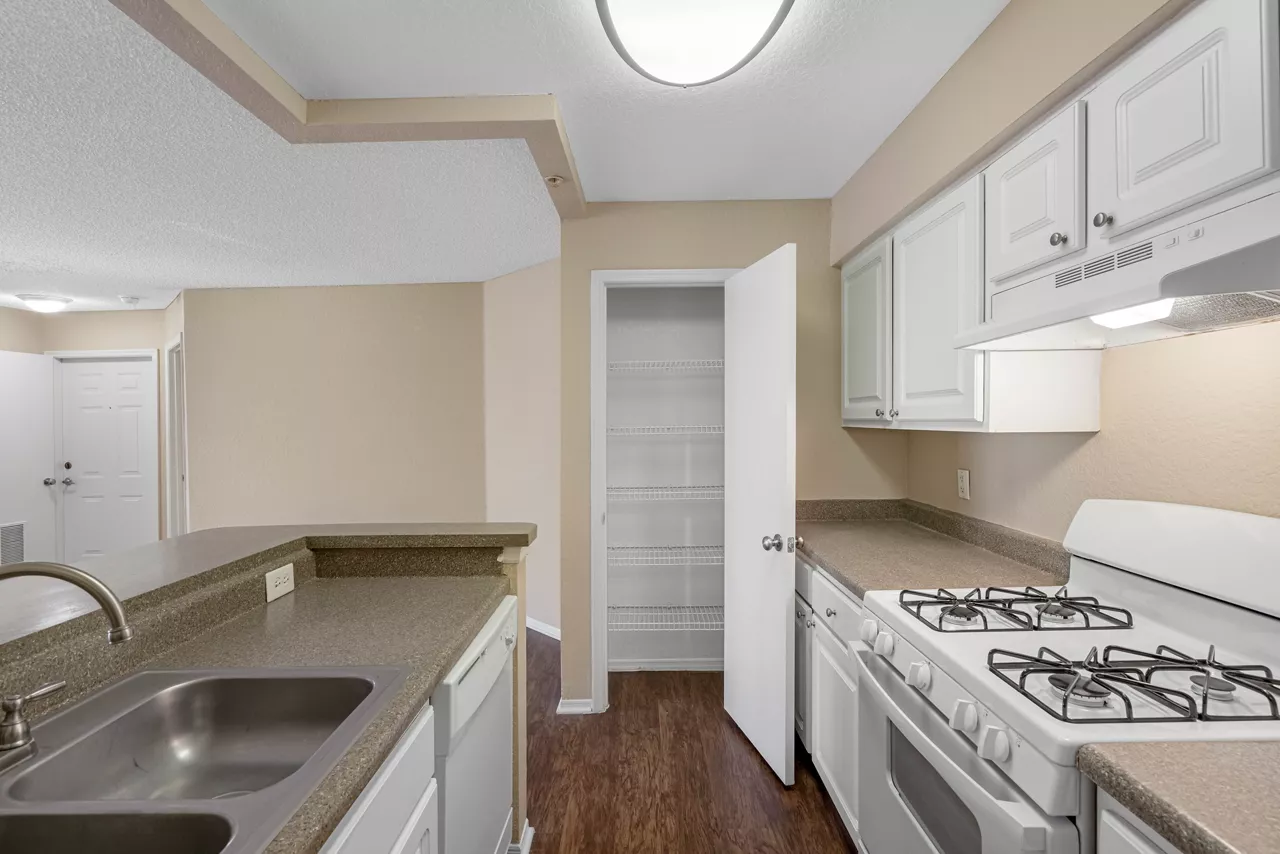 The Terraces at Lake Mary - Lake Mary, FL - Kitchen