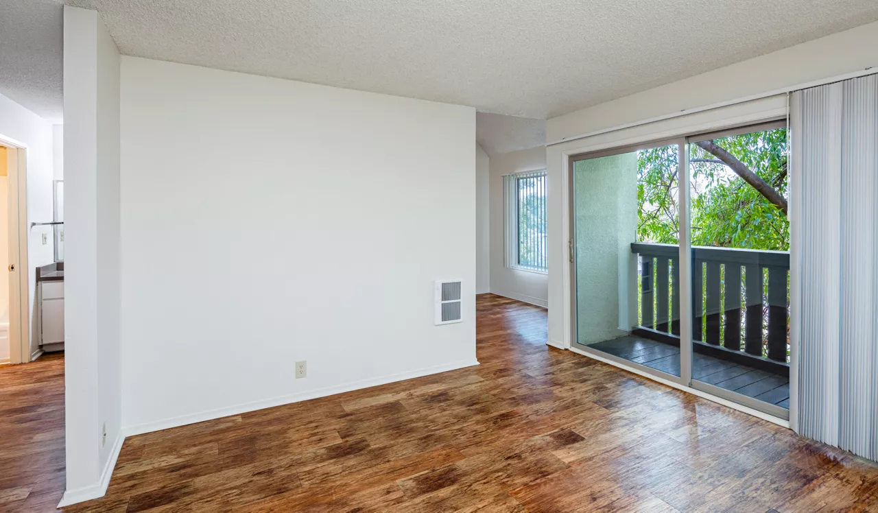 Laurel Crossing - San Mateo, CA - living