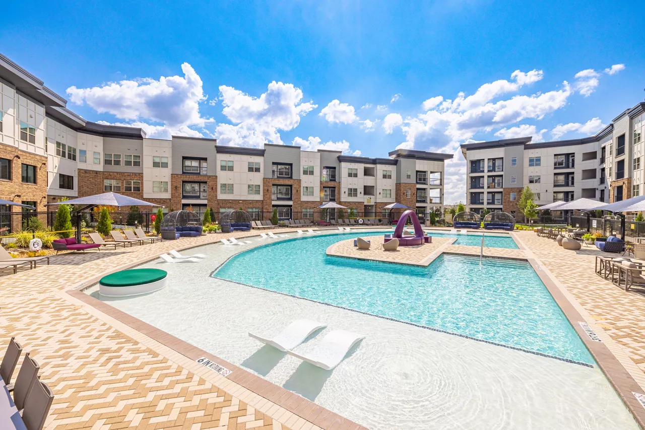Forena Revelstoke - Fort Worth, TX - Pool