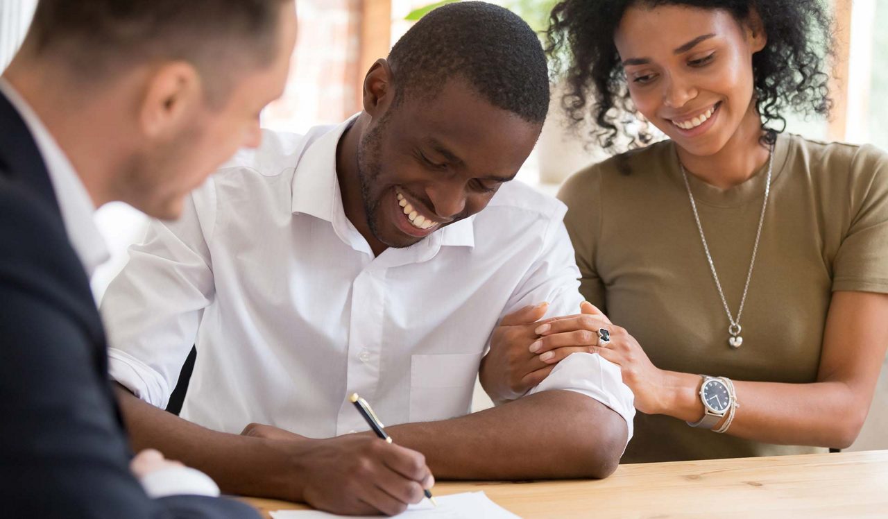 couple signing lease