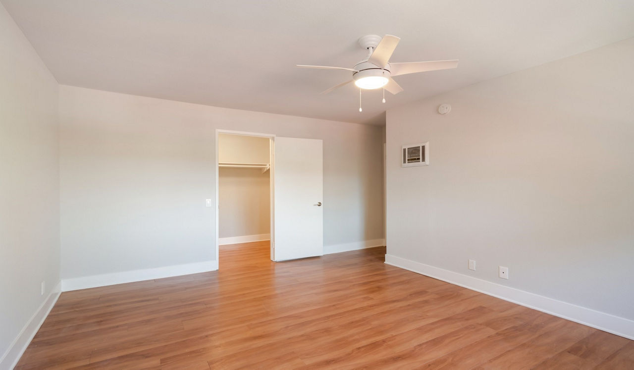 Hidden Cove - Escondido CA - Bedroom