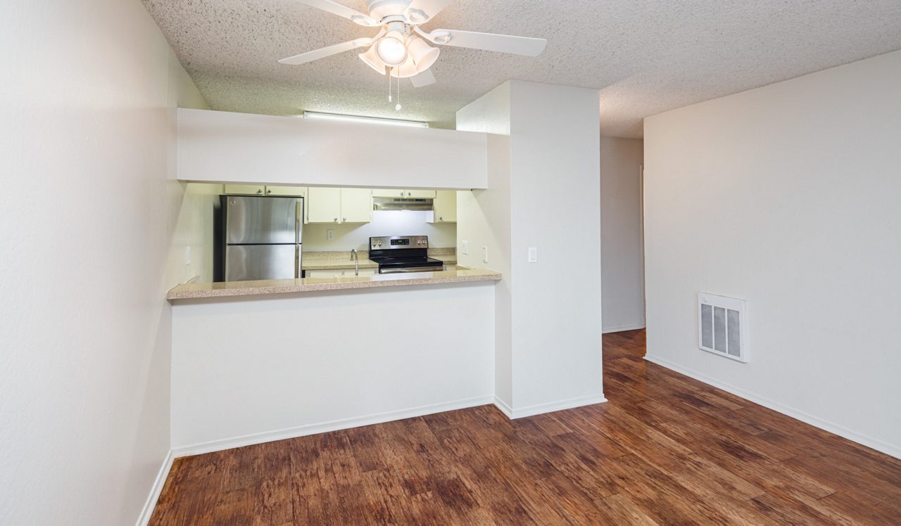 Photographer Lucas Fladzinski. Client AIMCO. 