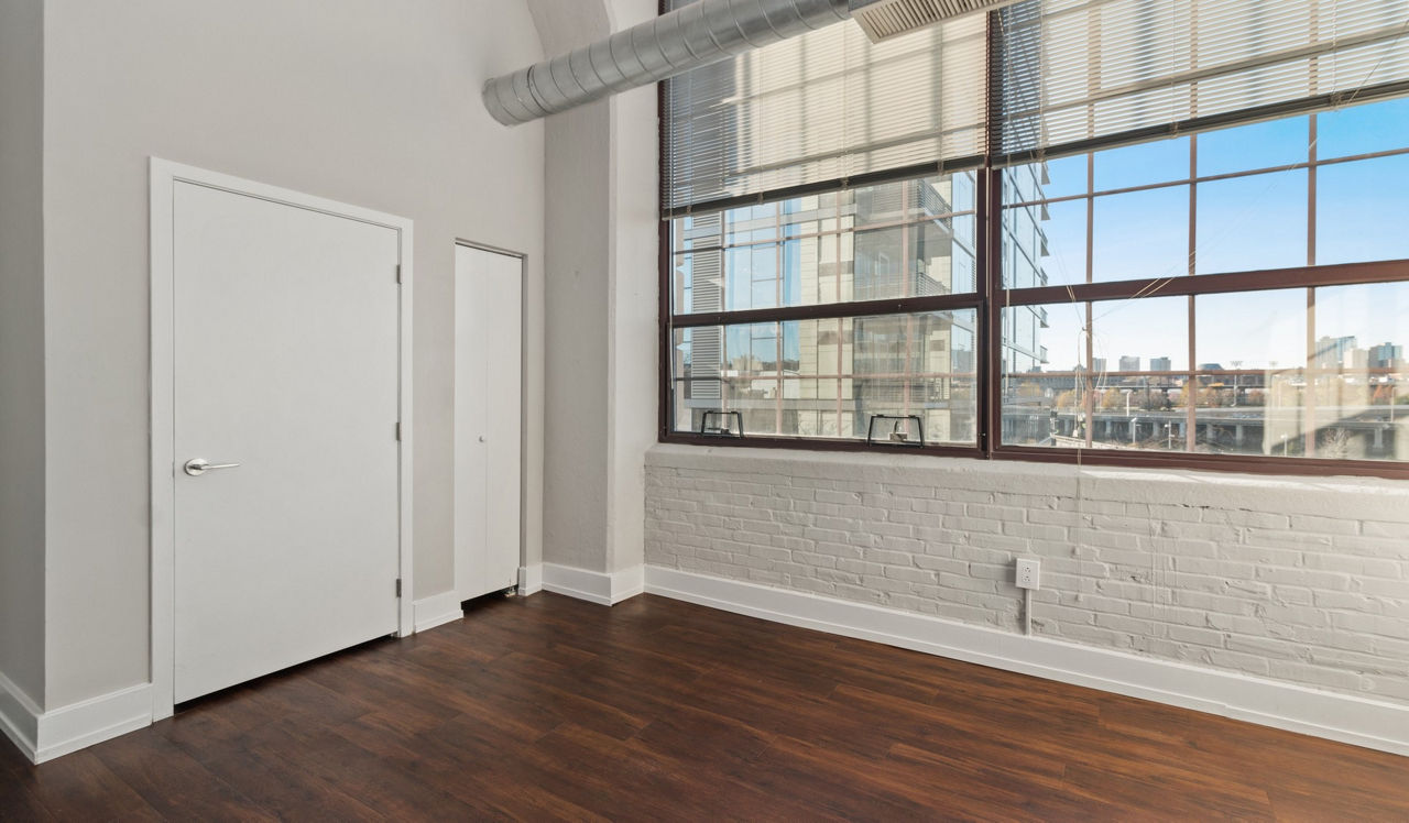 Locust on the Park - Philadelphia, PA - Bedroom