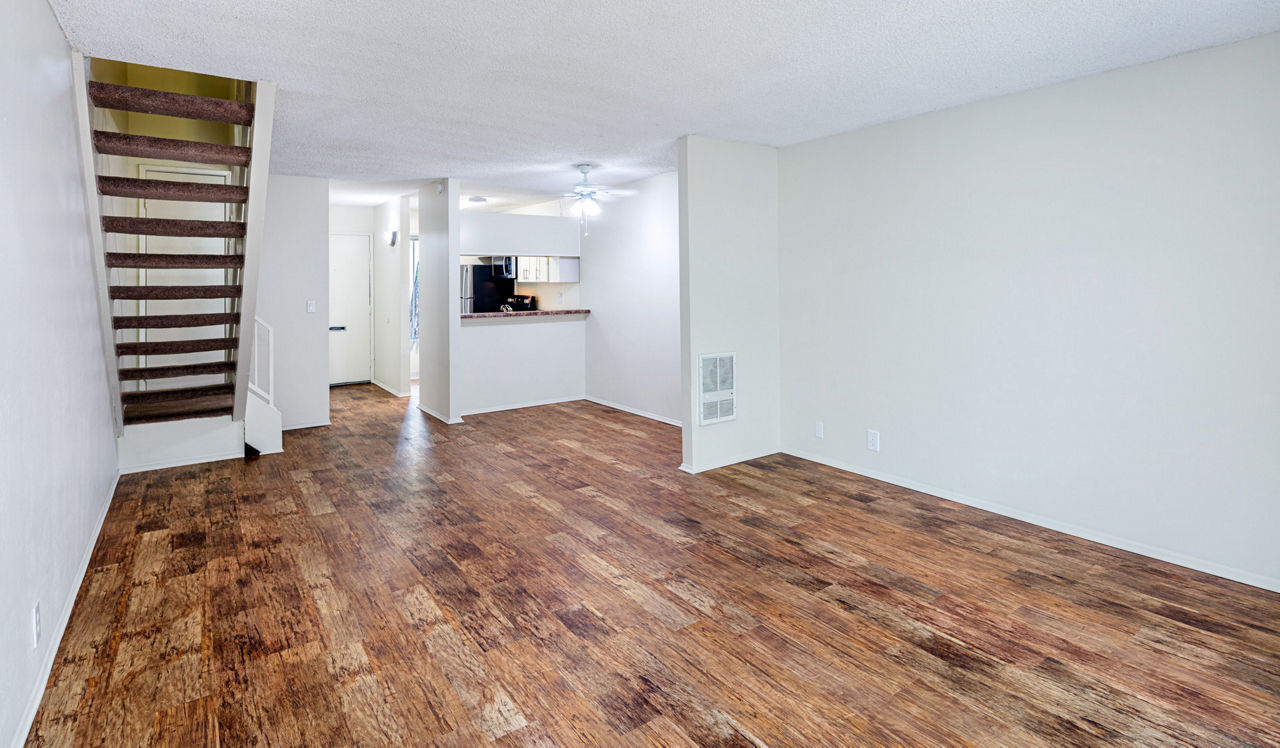 Laurel Crossing - San Mateo, CA - living