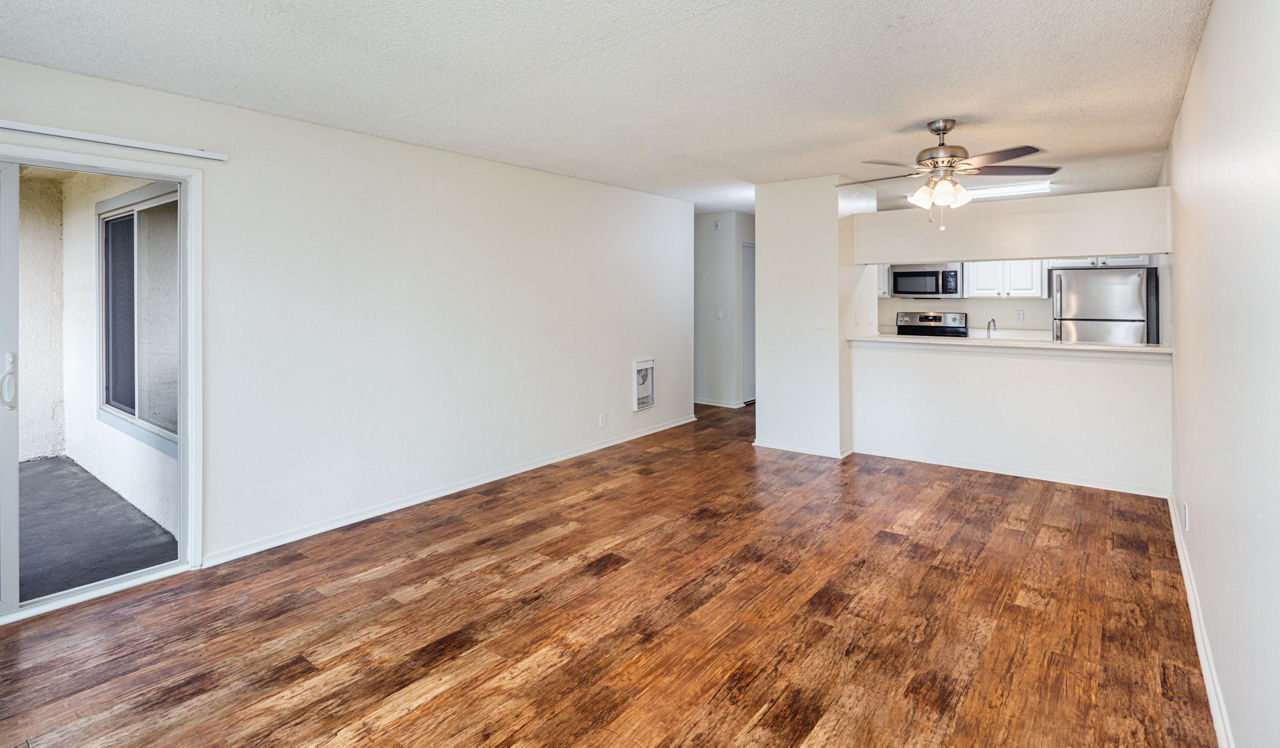 Laurel Crossing - San Mateo, CA - Living