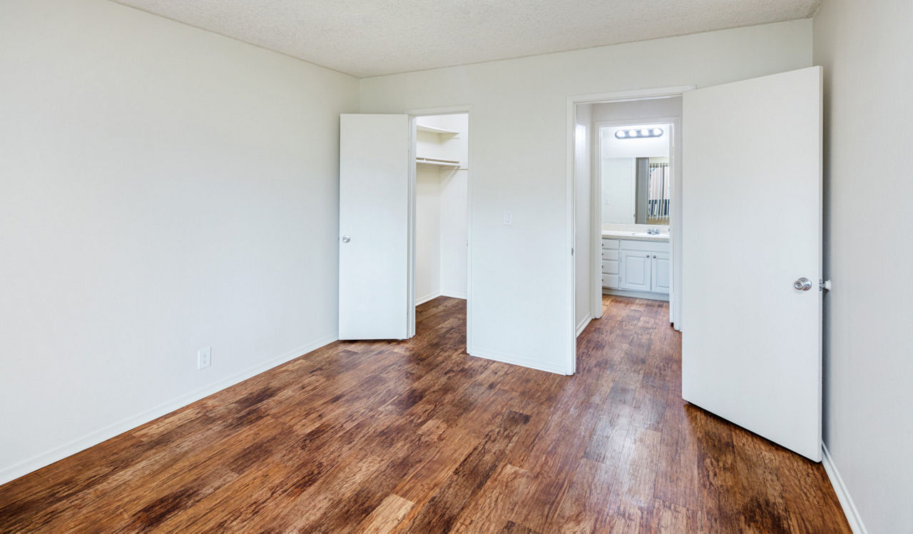 Laurel Crossing - San Mateo, CA - Bedroom