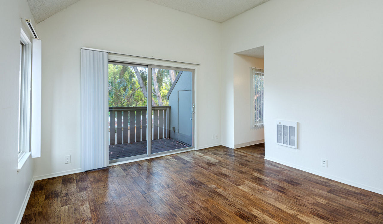 Laurel Crossing - San Mateo, CA - living room