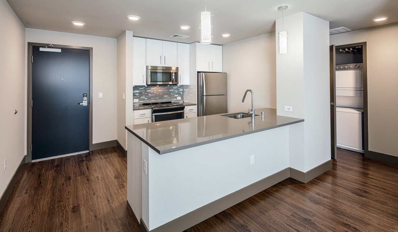 Photographer Lucas Fladzinski. Client AIMCO. 