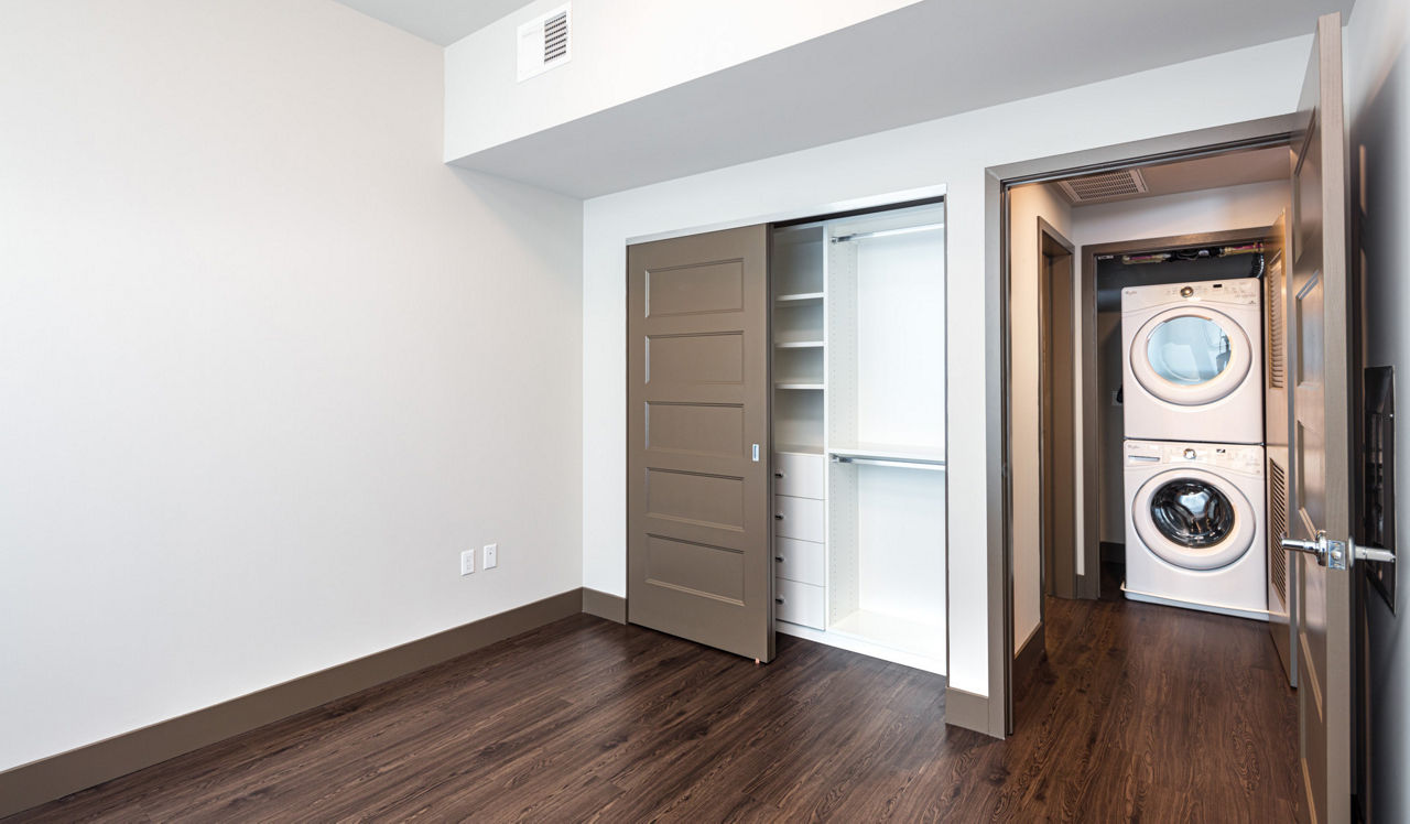 Indigo Apts - Redwood City - bed