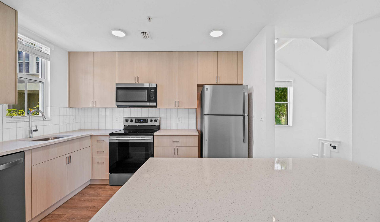 City Center on 7th - Pembroke Pines, FL - Colinas Premier Kitchen