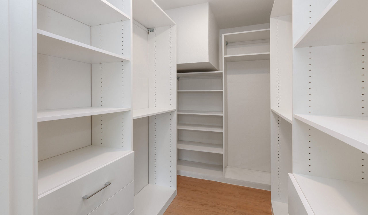 707 Leahy - Redwood City - closet