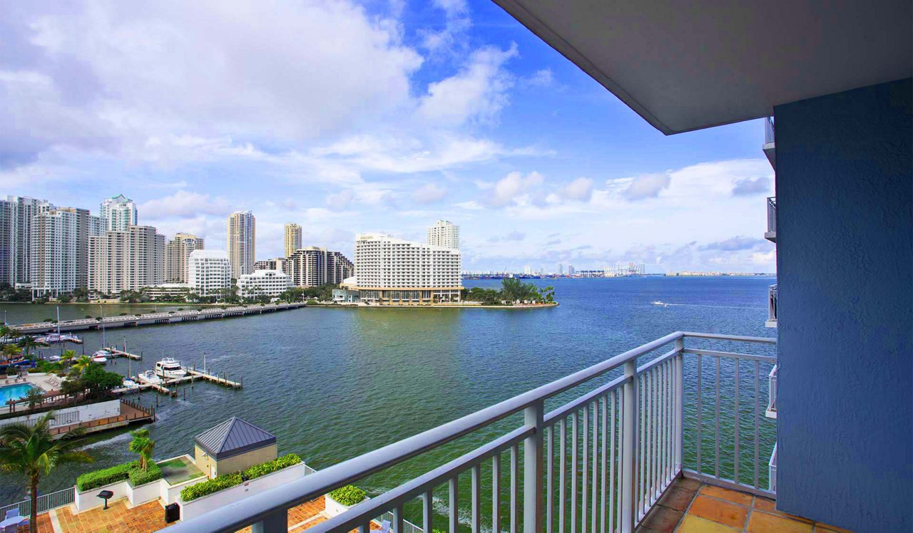 Yacht Club Apartments - Miami, FL - Deck View