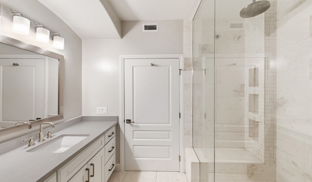 Palazzo West - Los Angeles, CA - Bathroom