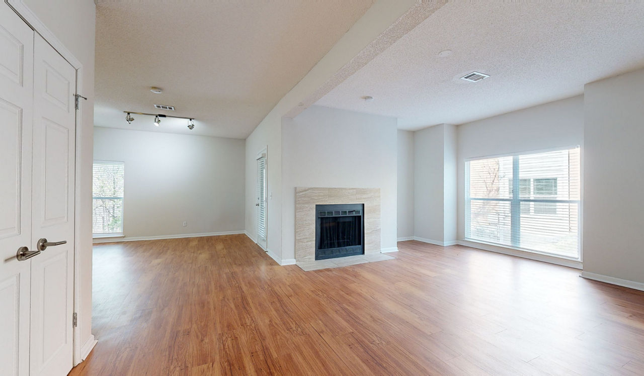 Hillmeade Apartment Homes - Nashville, TN - Living Room
