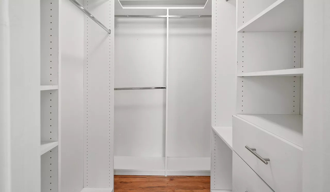 Hidden Cove - Escondido, CA - closet