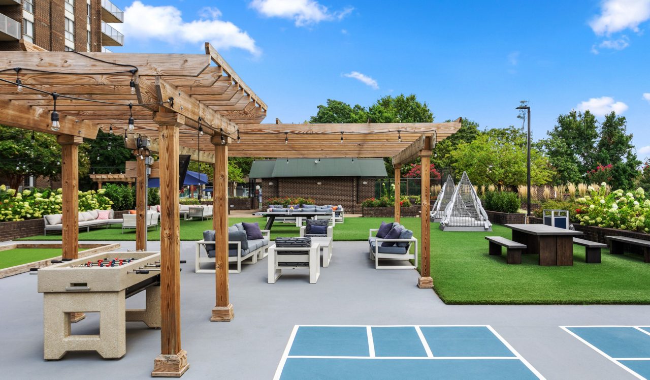 The Summit - Alexandria, VA - amenity deck