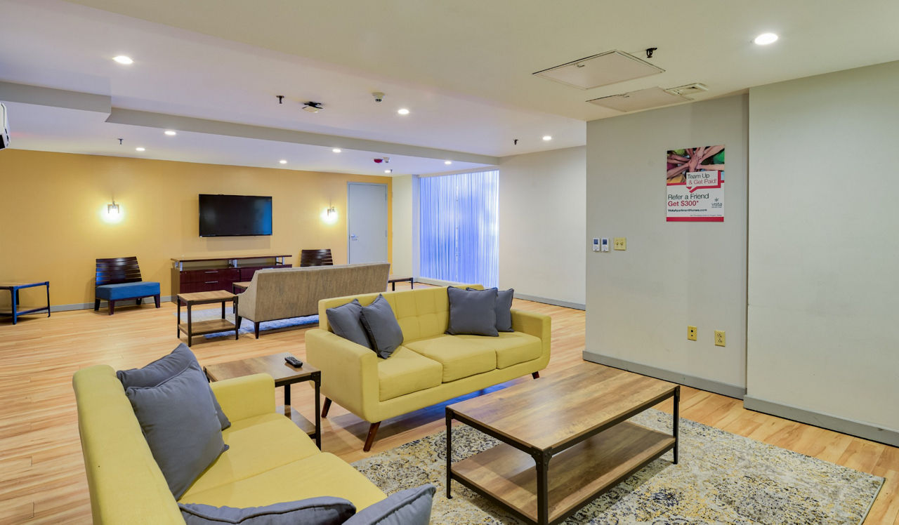 Vista Apartment Homes 12 of 12