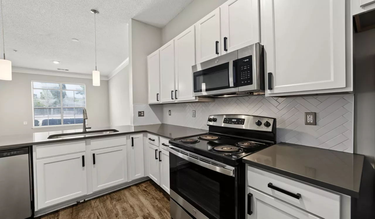 Farrington Midtown - Atlanta, GA - Kitchen