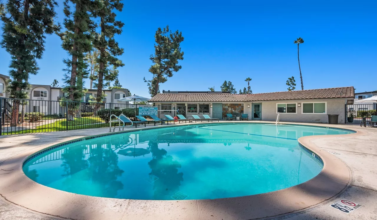 Park Apartments - Escondido, CA - Pool