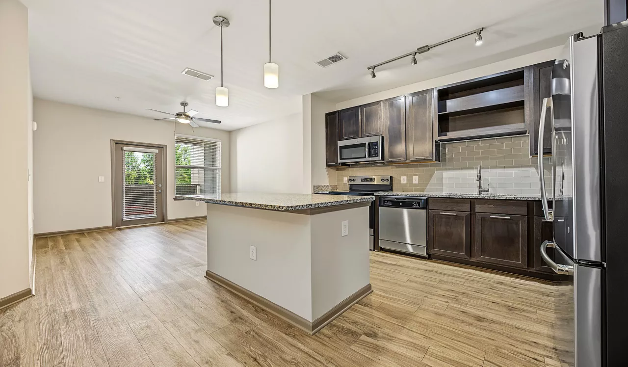 1760 Apartments - Lawrenceville, GA - Kitchen