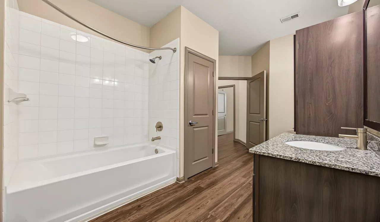 1760 Apartments - Lawrenceville, GA - Bathroom