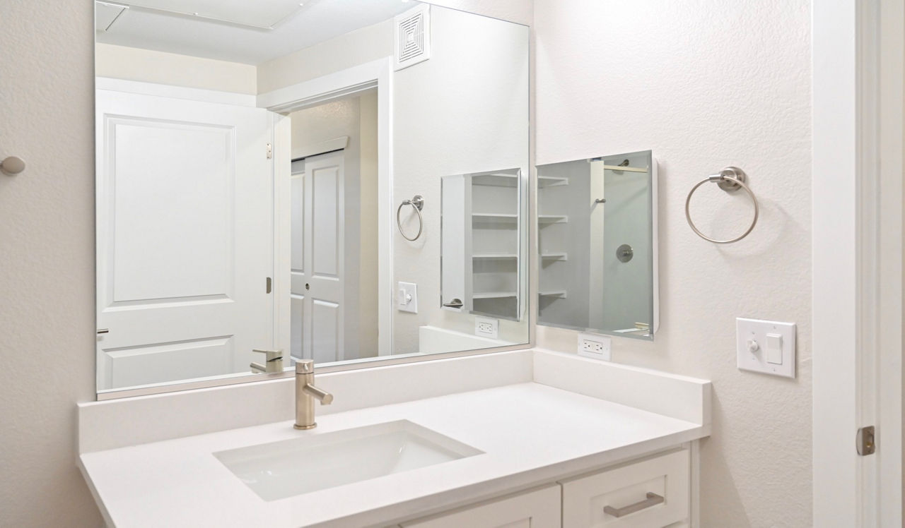 21 Fitzsimons - Aurora, CO - Bathroom