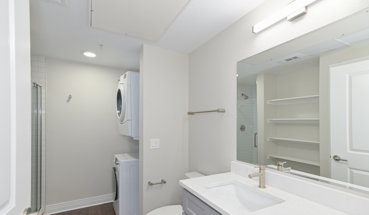21 Fitzsimons - Aurora, CO - Bathroom/